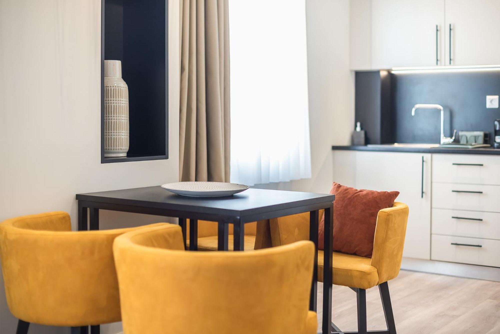 Aeiphoria Suites & Rooms - アテネ エクステリア 写真